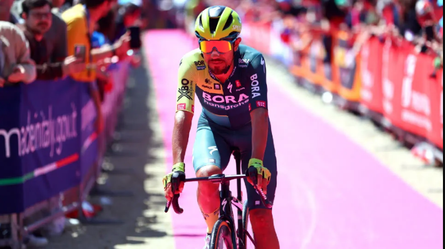 Daniel Felipe Martinez en el Giro de Italia