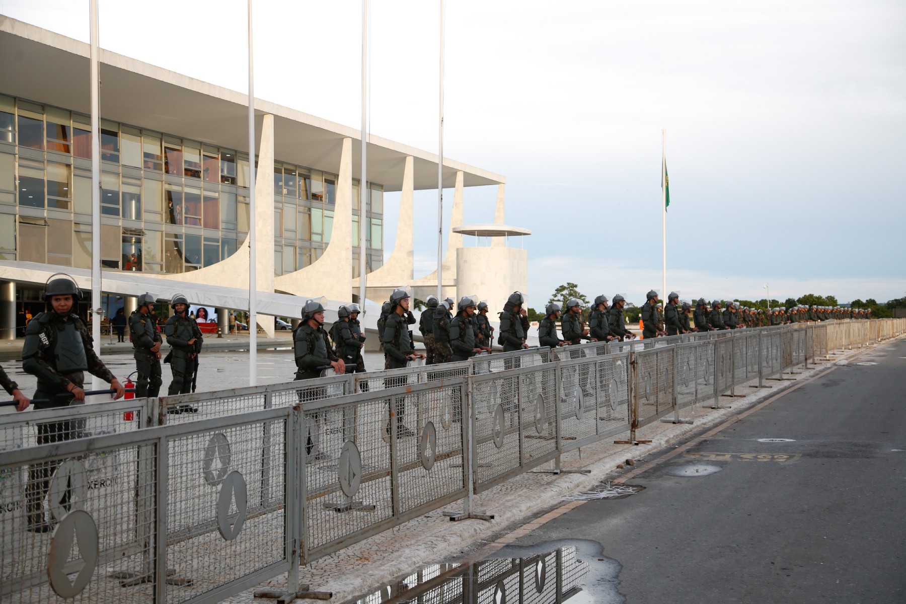 Brasilia redobla seguridad por temor a nuevas manifestaciones