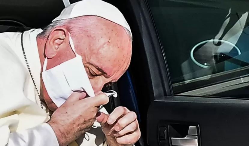 Papa Francisco  con gripa 