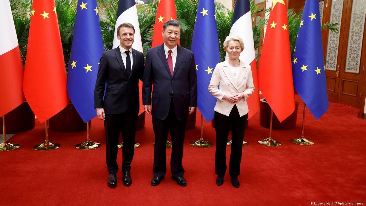 EN LA sede de la presidencia de Francia, su anfitrión Emmanuel Macron recibió al presidente de China, Xi Jinping y a la presidenta de la Comisión Europea, Ursula Von der Leyen.